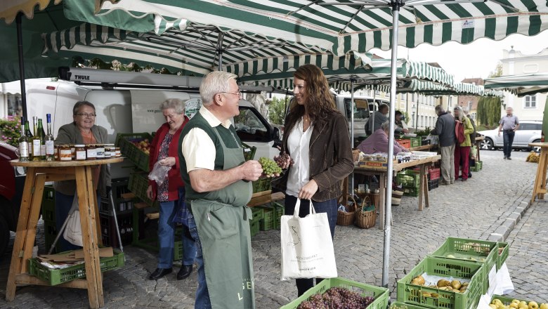 Wochenmarkt am Kornplatz, © POV, Robert Herbst